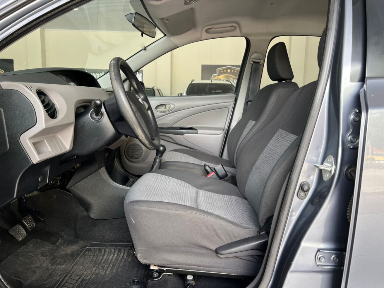 Etios Sedan 1.5 16V 4P FLEX XS