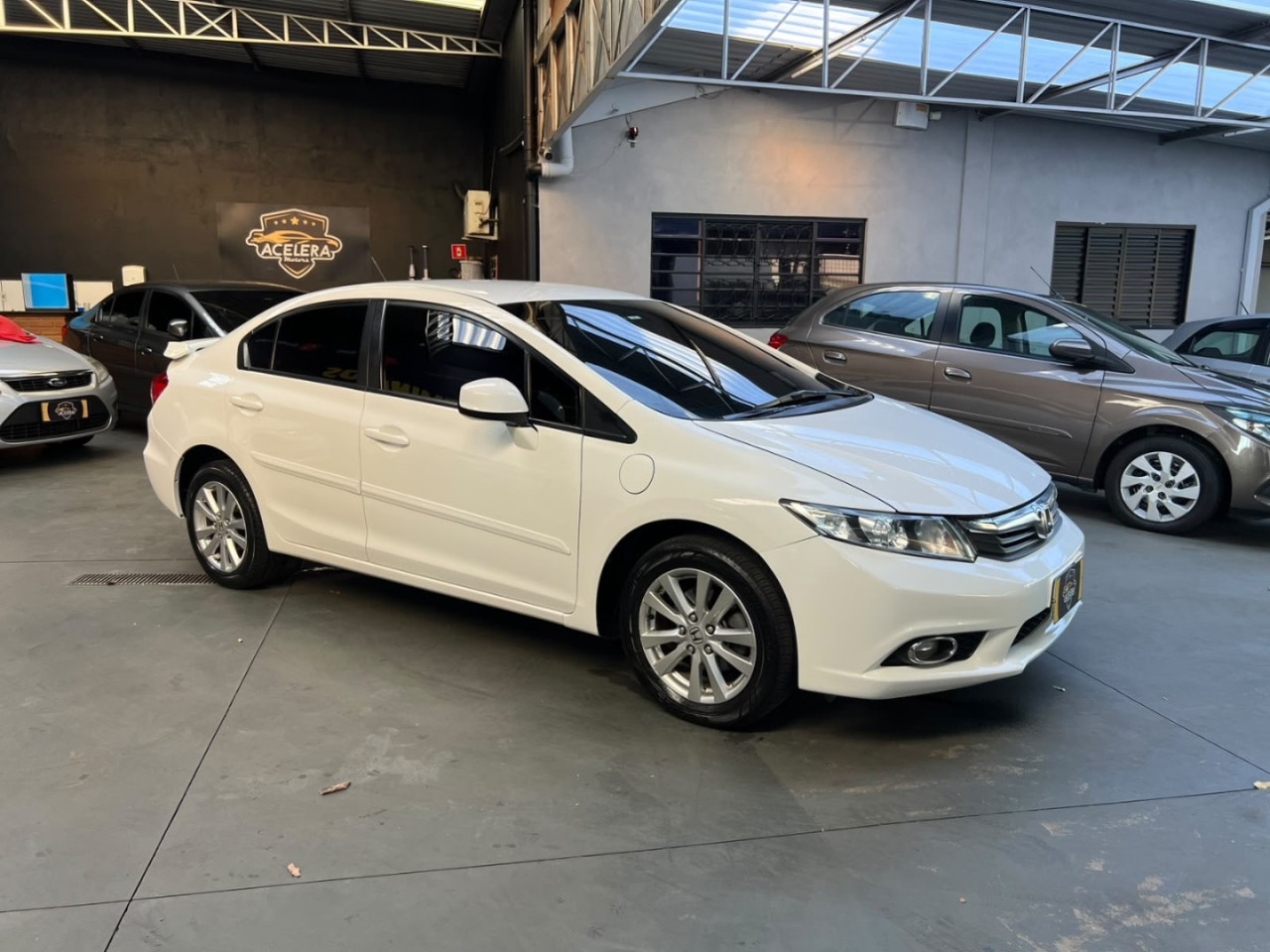 Civic 1.8 16V 4P FLEX LXS AUTOMÁTICO