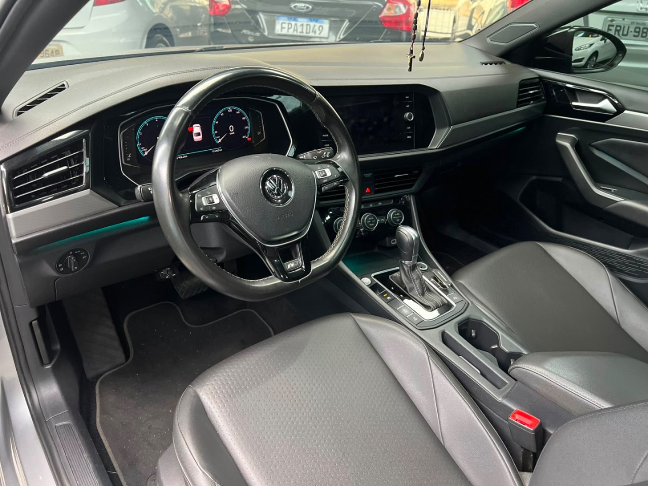Jetta 1.4 4P 250 TSI R-LINE AUTOMÁTICO