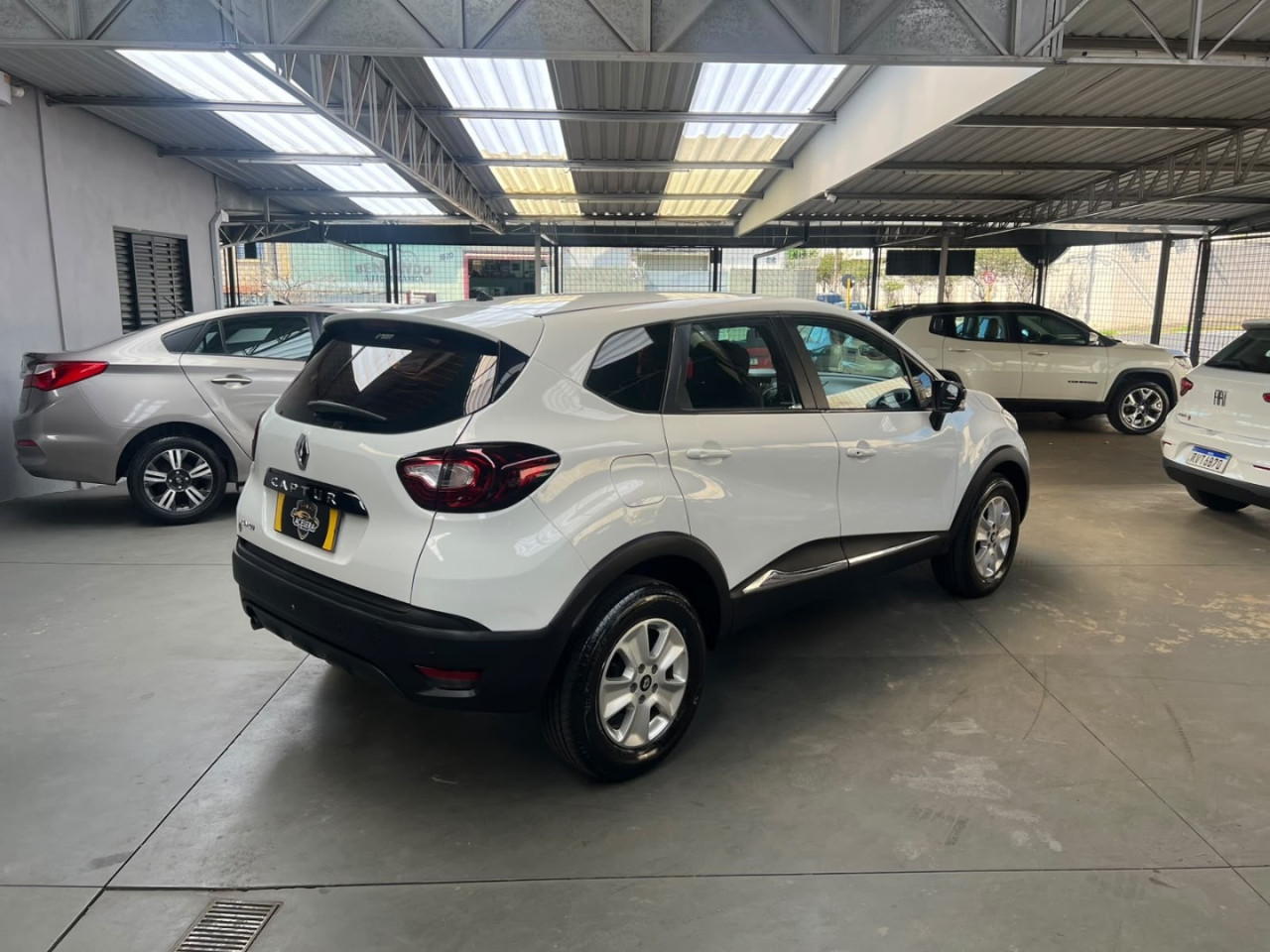 Captur 1.6 16V 4P FLEX SCE LIFE X-TRONIC CVT