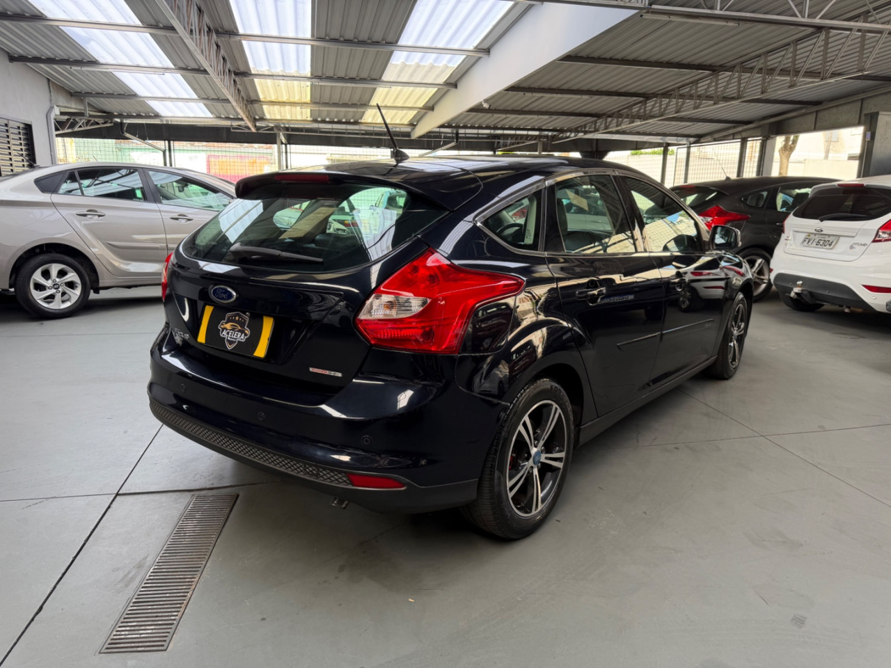 Focus Hatch 1.6 16V 4P FLEX SE POWERSHIFT AUTOMÁTICO