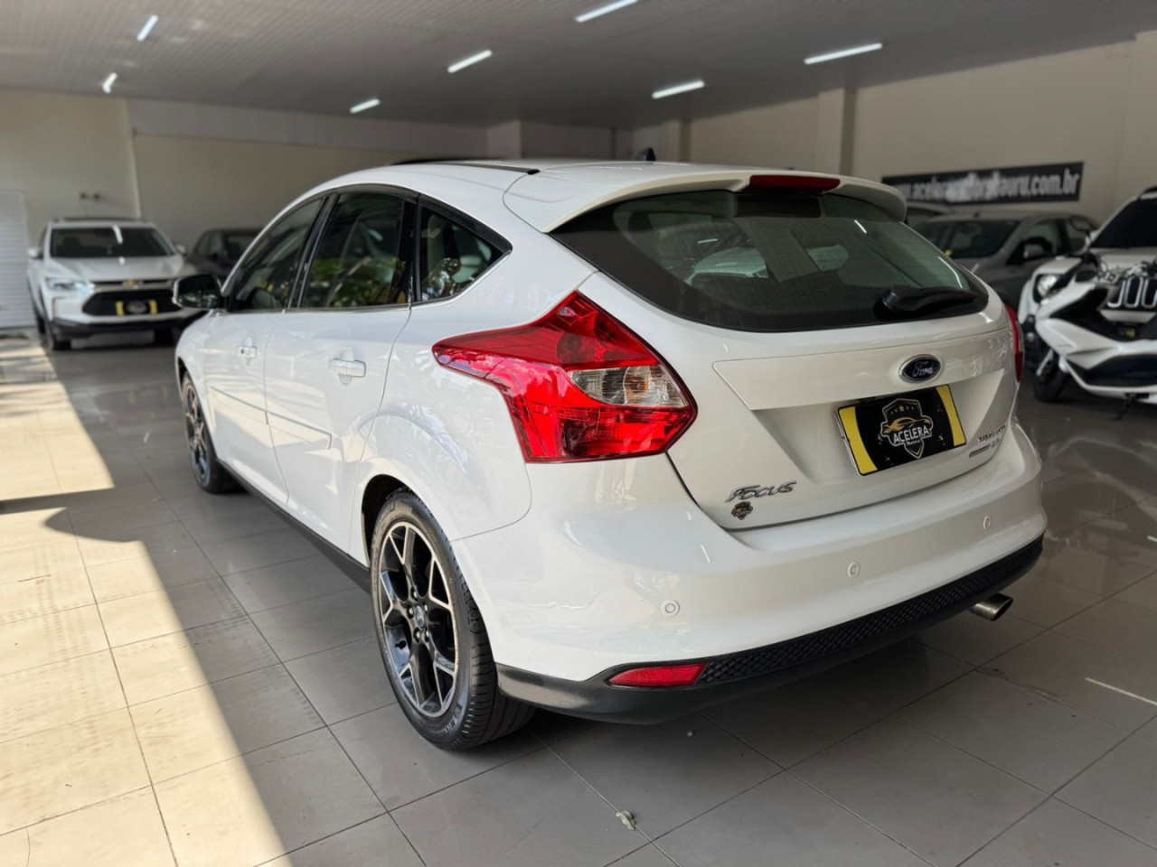 Focus Hatch 2.0 16V 4P FLEX TITANIUM POWERSHIFT AUTOMÁTICO