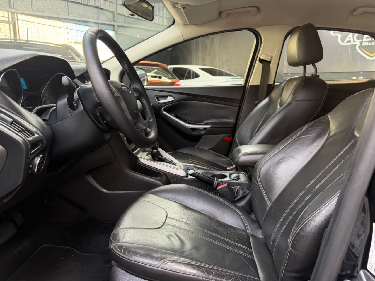 Focus Hatch 1.6 16V 4P FLEX SE POWERSHIFT AUTOMÁTICO