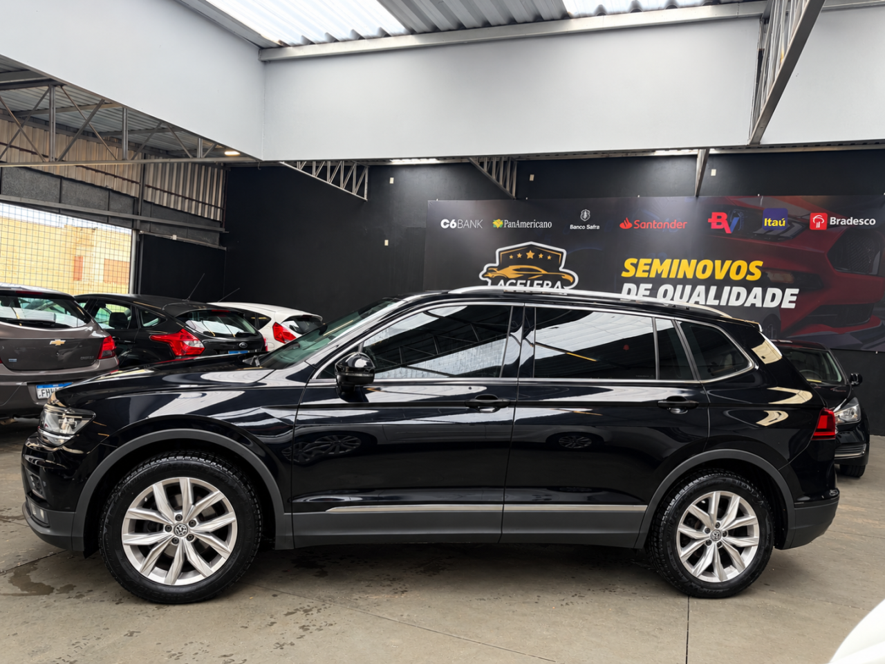 Tiguan 1.4 250 TSI TOTAL FLEX ALLSPACE COMFORTLINE TURBO AUTOMÁTICO TIPTRONIC