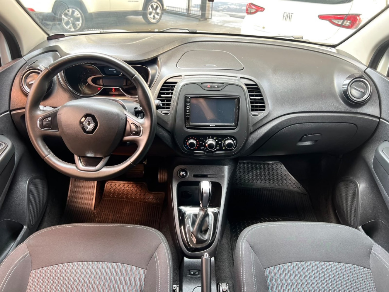 Captur 1.6 16V 4P FLEX SCE LIFE X-TRONIC CVT