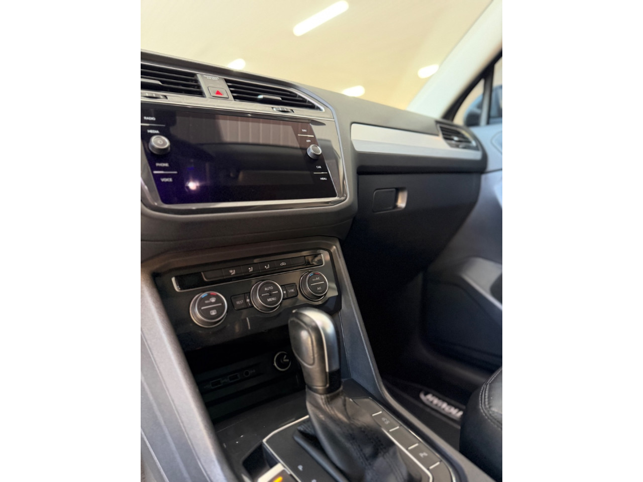 Tiguan 1.4 250 TSI TOTAL FLEX ALLSPACE TURBO AUTOMÁTICO TIPTRONIC