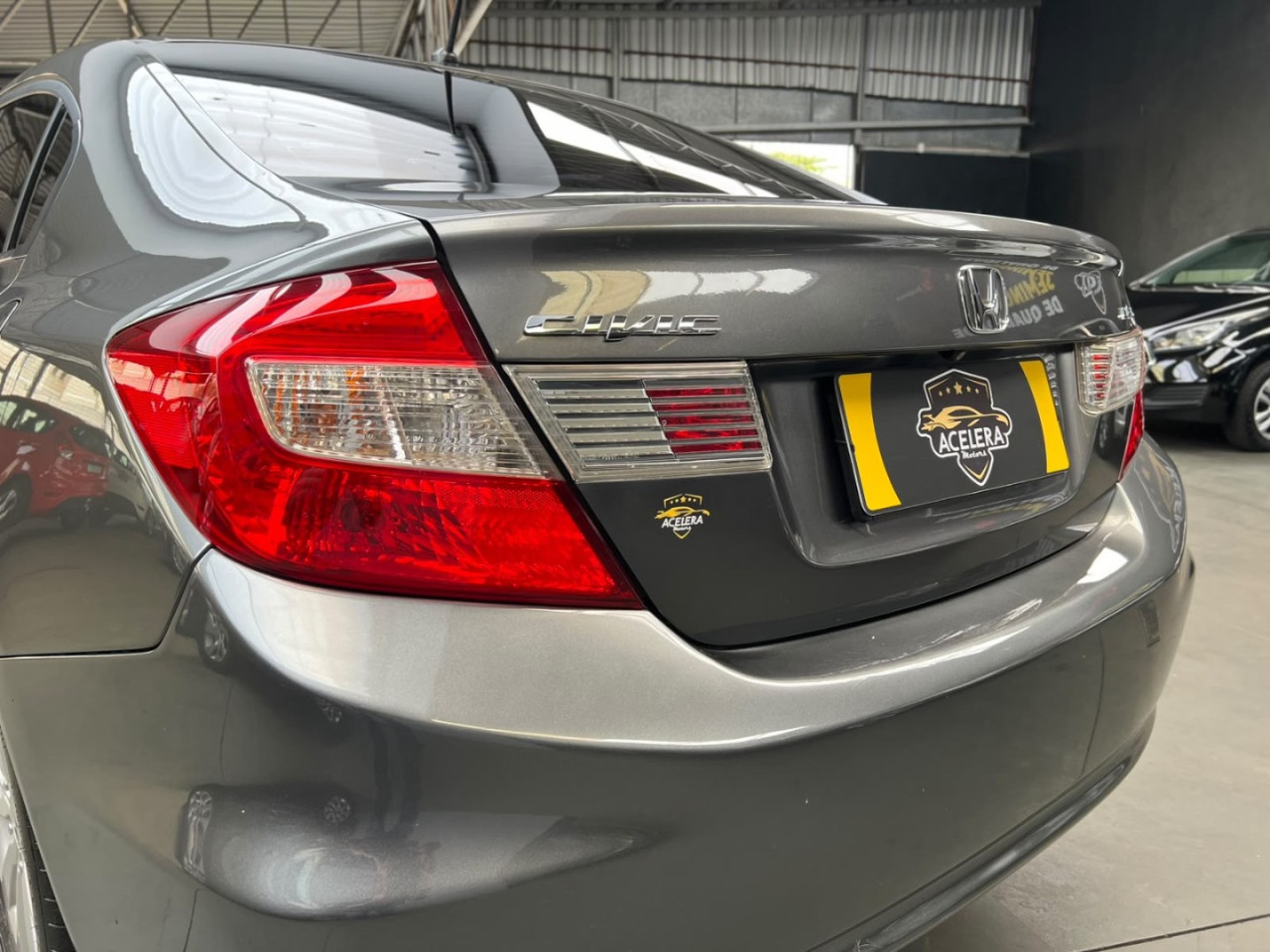 Civic 1.8 16V 4P FLEX LXS AUTOMÁTICO