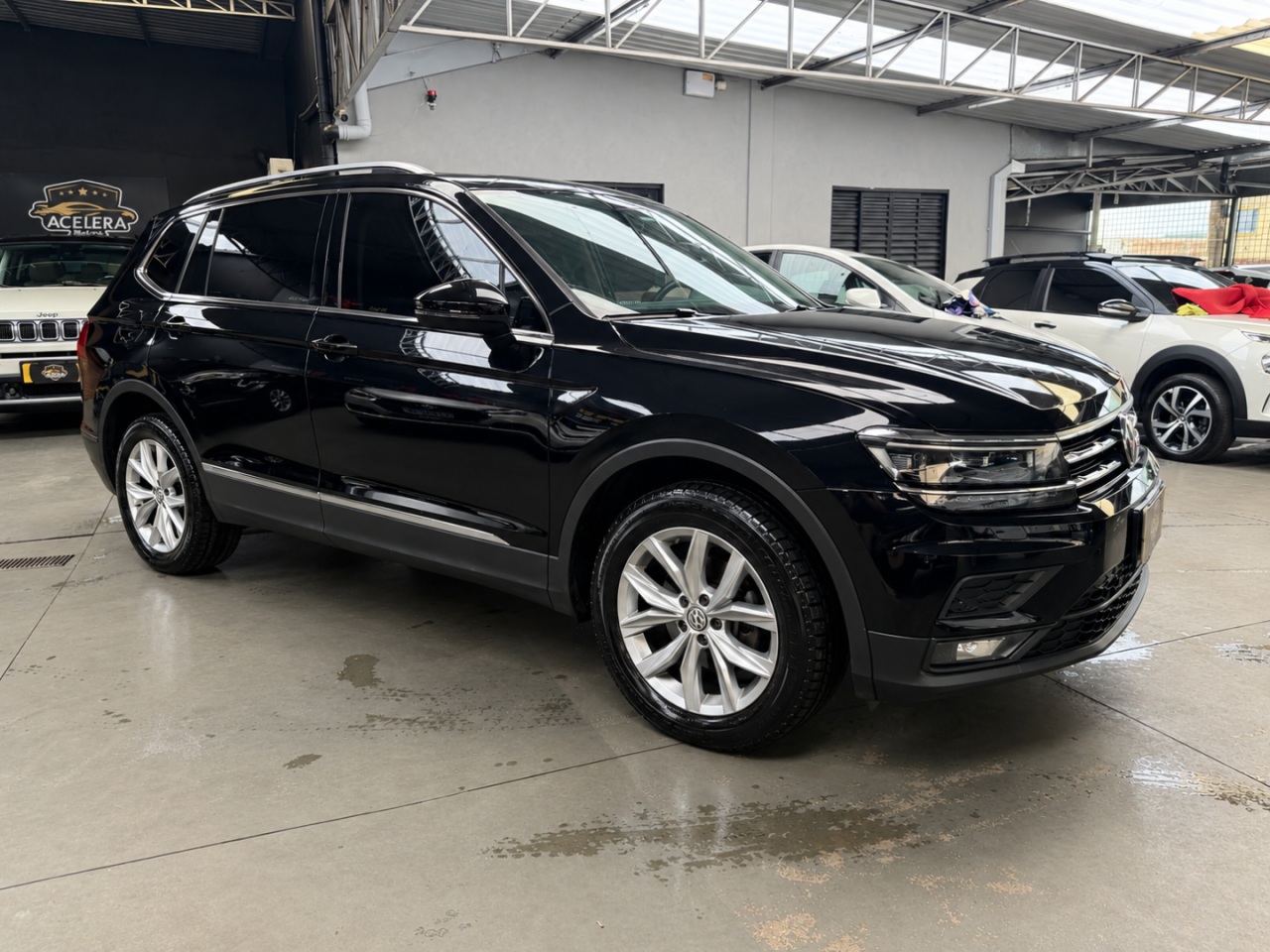 Tiguan 1.4 250 TSI TOTAL FLEX ALLSPACE COMFORTLINE TURBO AUTOMÁTICO TIPTRONIC