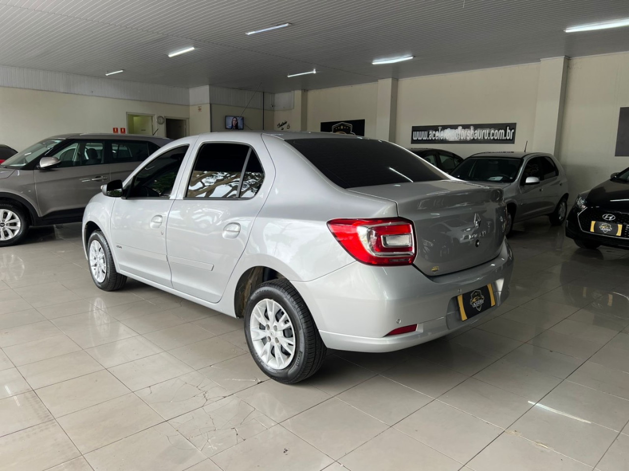 Logan 1.0 12V 4P FLEX SCE ZEN