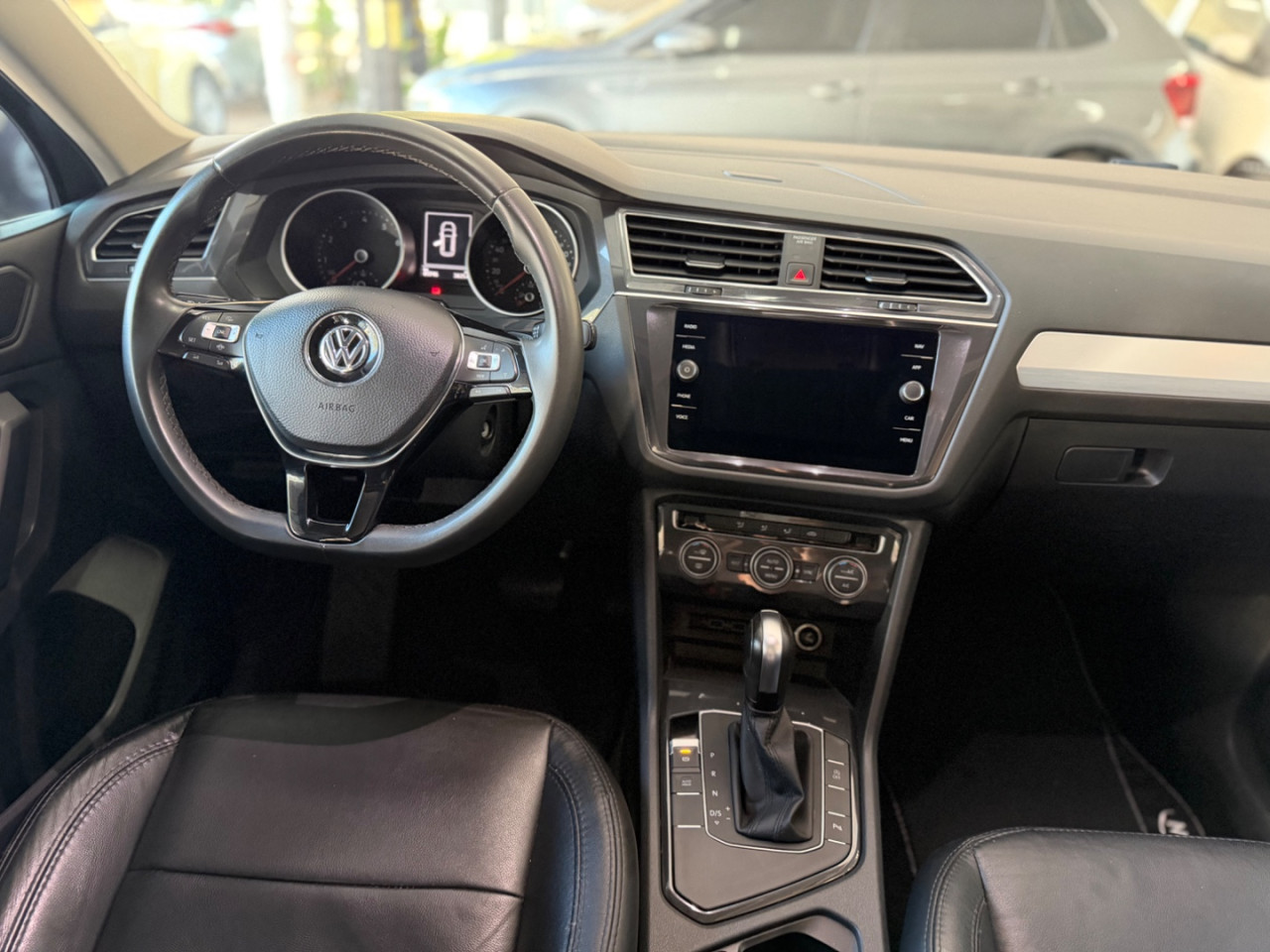 Tiguan 1.4 250 TSI TOTAL FLEX ALLSPACE TURBO AUTOMÁTICO TIPTRONIC