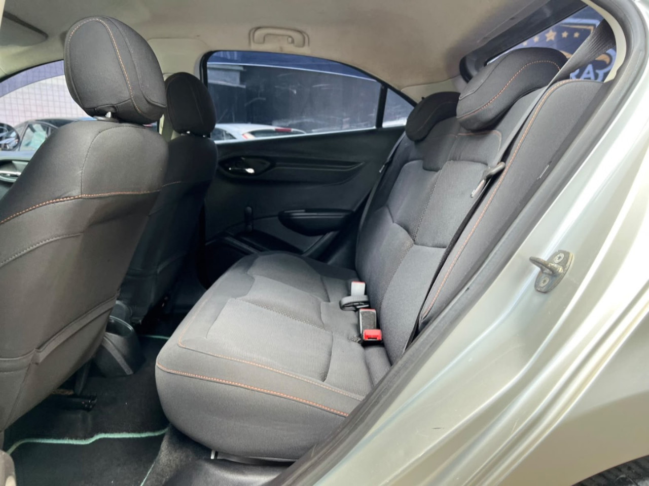 Onix Hatch 1.4 4P FLEX LT AUTOMÁTICO
