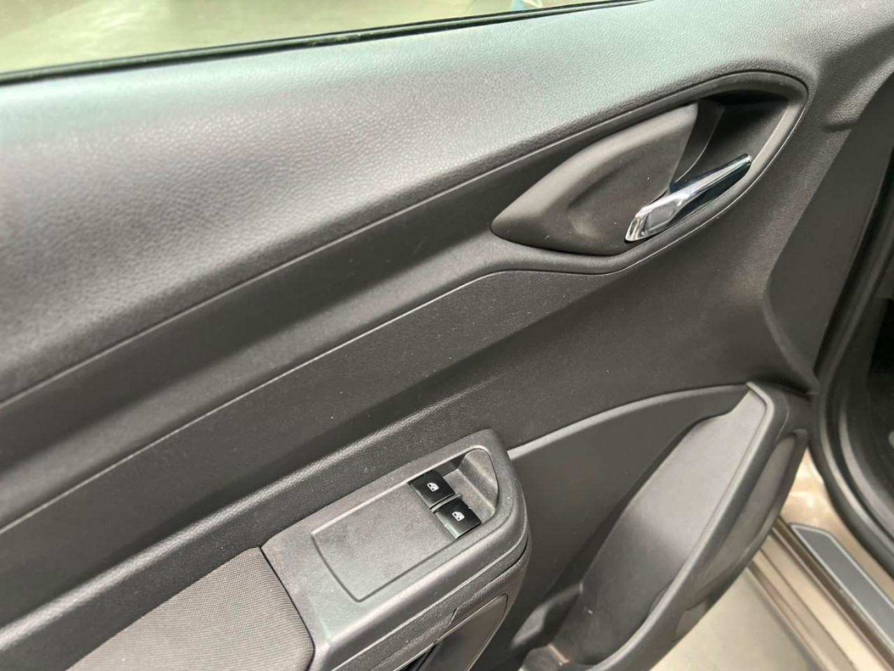 Onix Hatch 1.4 4P FLEX LT AUTOMÁTICO