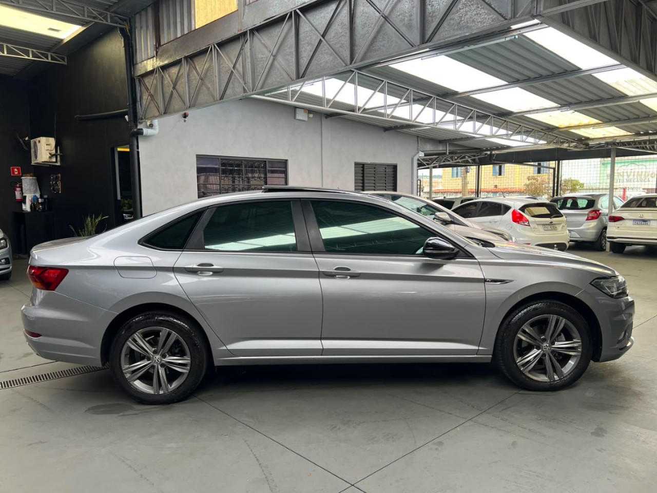 Jetta 1.4 4P 250 TSI R-LINE AUTOMÁTICO