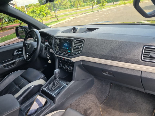 VOLKSWAGEN Amarok HIGHLINE 3.0 CD 4X4 TDI (AUT)