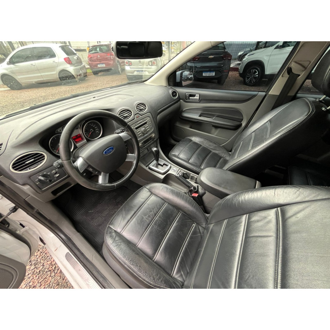 FORD Focus Hatch 2.0 16V 4P FLEX TITANIUM AUTOMÁTICO