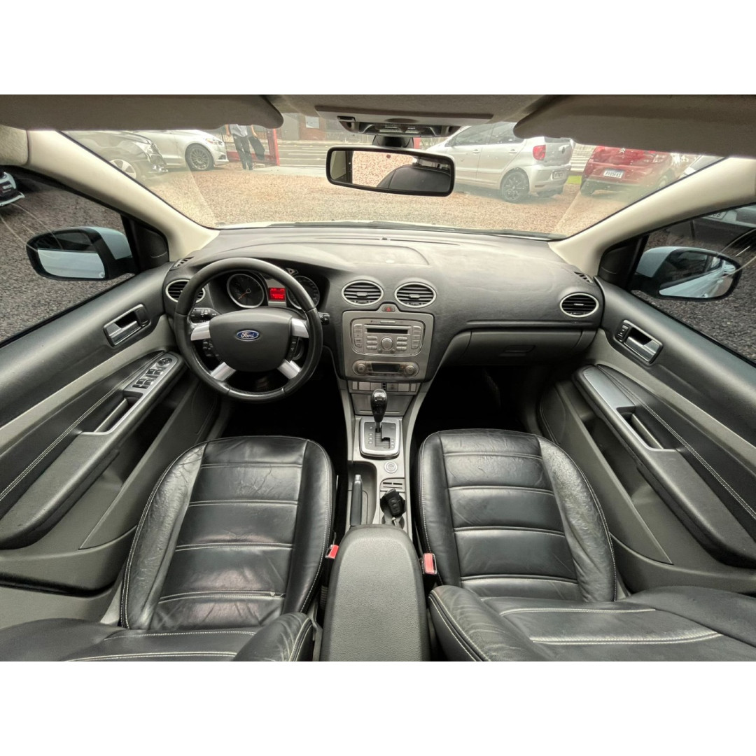 FORD Focus Hatch 2.0 16V 4P FLEX TITANIUM AUTOMÁTICO