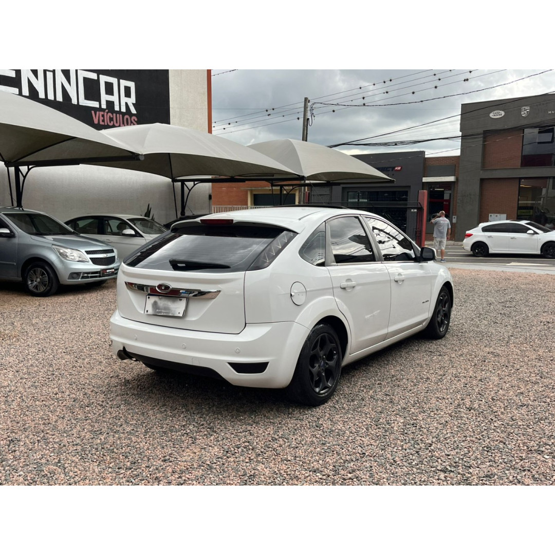 FORD Focus Hatch 2.0 16V 4P FLEX TITANIUM AUTOMÁTICO
