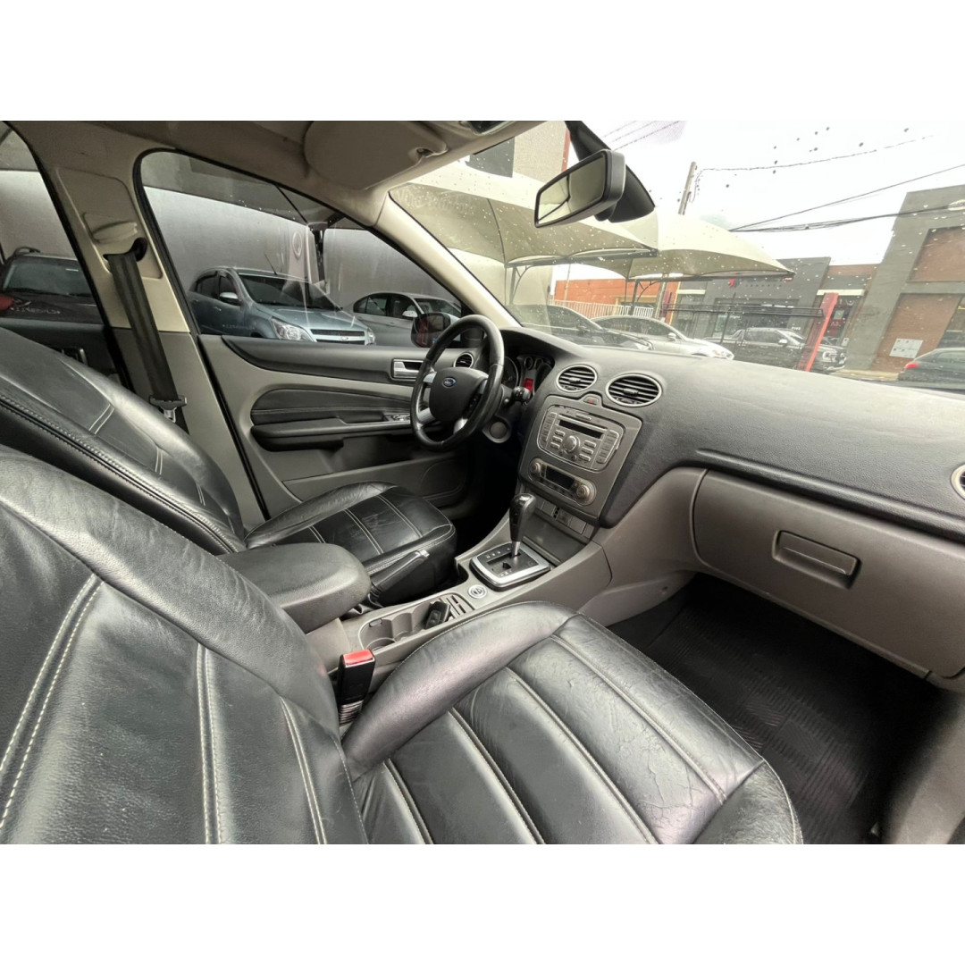 FORD Focus Hatch 2.0 16V 4P FLEX TITANIUM AUTOMÁTICO