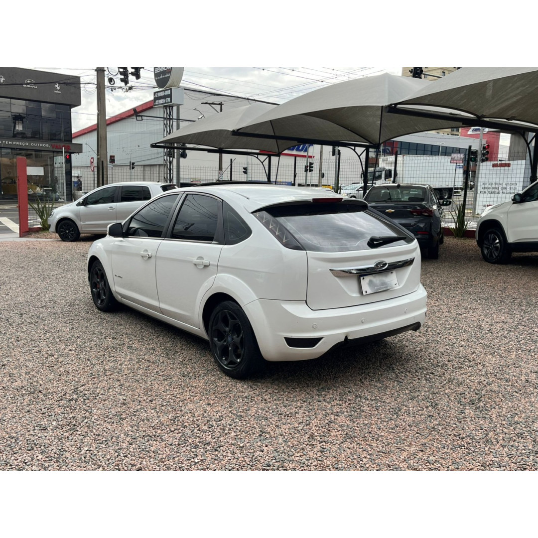 FORD Focus Hatch 2.0 16V 4P FLEX TITANIUM AUTOMÁTICO