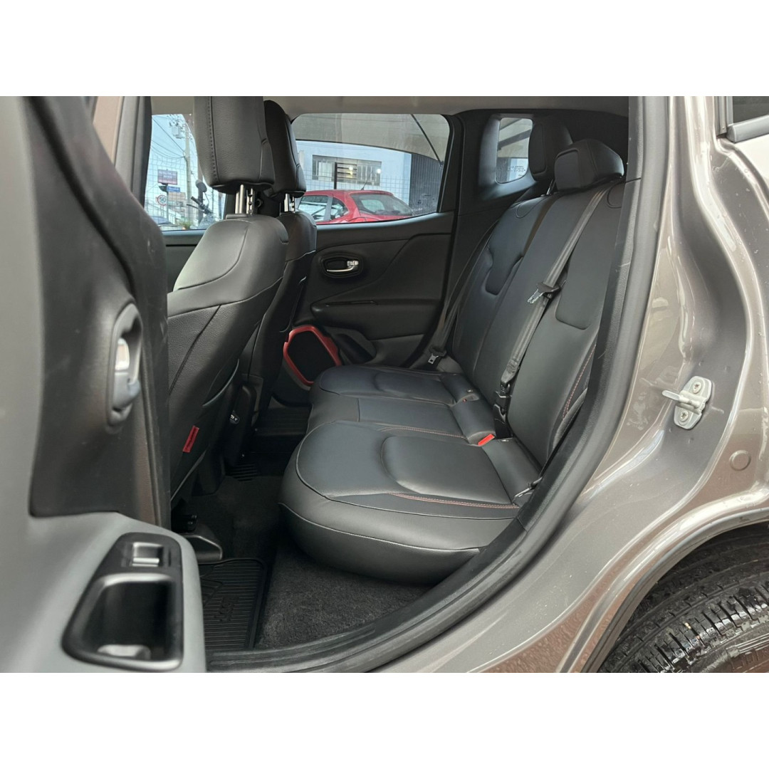JEEP Renegade 2.0 16V 4P TURBO DIESEL TRAILHAWK 4X4 AUTOMÁTICO