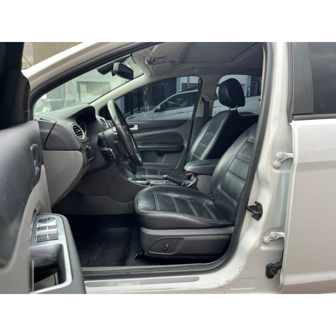 FORD Focus Hatch 2.0 16V 4P FLEX TITANIUM AUTOMÁTICO