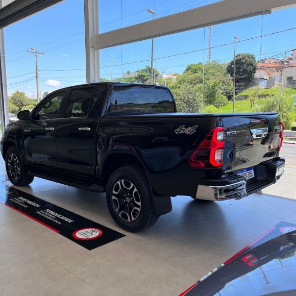 Hilux Caminhonete 2.8 16V 4P SRX DIESEL CABINE DUPLA
