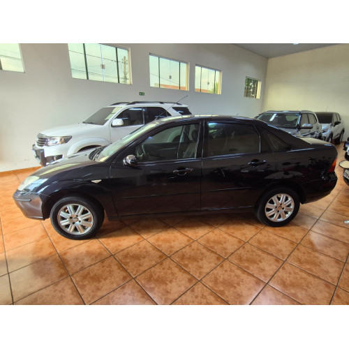 FORD Focus Sedan 1.6 4P GL FLEX