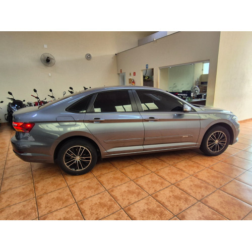 VOLKSWAGEN Jetta 1.4 4P 250 TSI TURBO CONFORTLINE AUTOMÁTICO