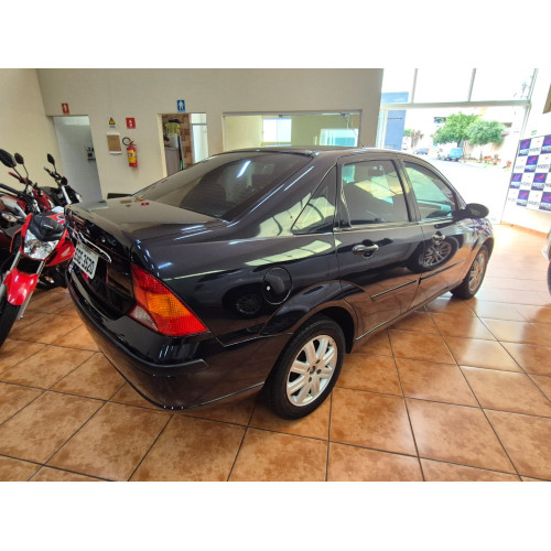 FORD Focus Sedan 1.6 4P GL FLEX