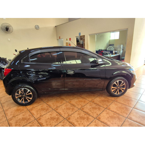CHEVROLET Onix Hatch 1.4 4P FLEX LTZ