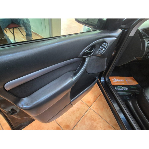 FORD Focus Sedan 1.6 4P GL FLEX