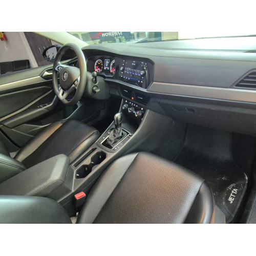VOLKSWAGEN Jetta 1.4 4P 250 TSI TURBO CONFORTLINE AUTOMÁTICO