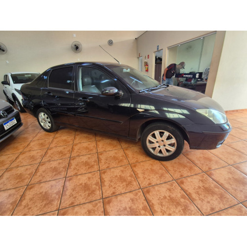 FORD Focus Sedan 1.6 4P GL FLEX