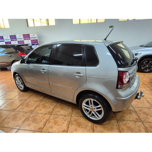 VOLKSWAGEN Polo Hatch 1.6 4P FLEX