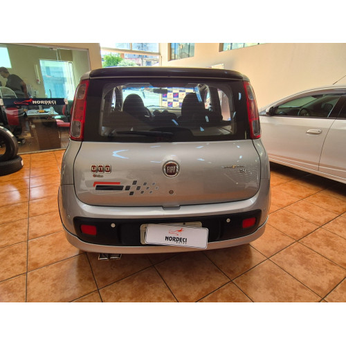FIAT Uno 1.4 4P FLEX SPORTING