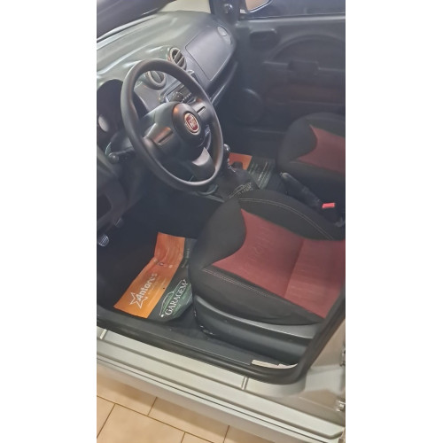 FIAT Uno 1.4 4P FLEX SPORTING