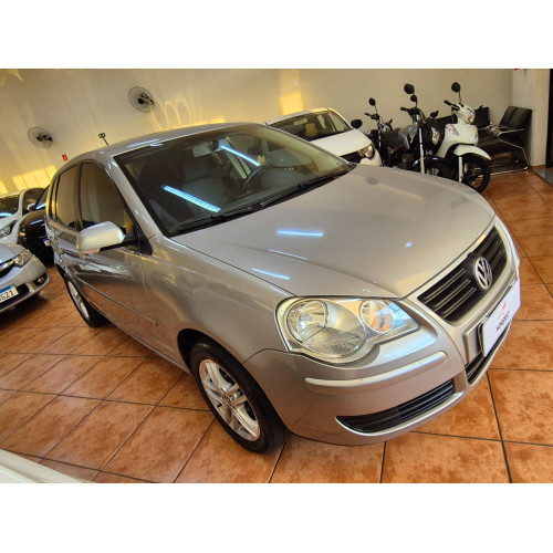 VOLKSWAGEN Polo Hatch 1.6 4P FLEX