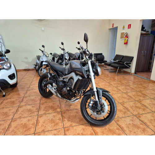 YAMAHA MT-09 850 ABS
