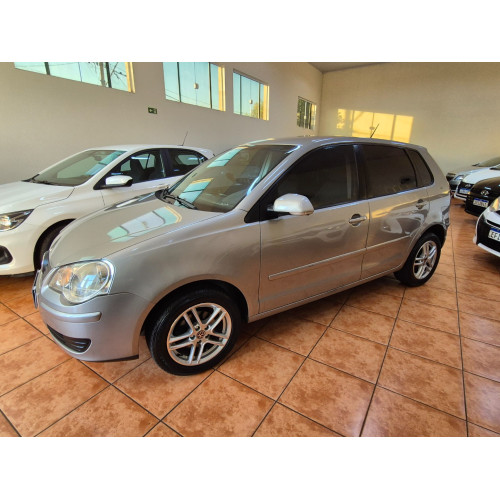 VOLKSWAGEN Polo Hatch 1.6 4P FLEX