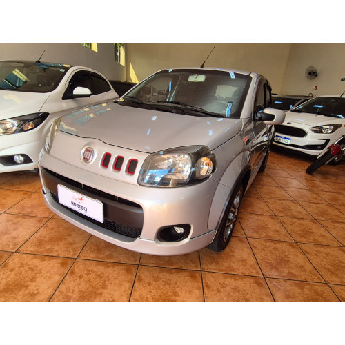 FIAT Uno 1.4 4P FLEX SPORTING