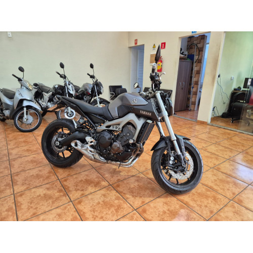 YAMAHA MT-09 850 ABS