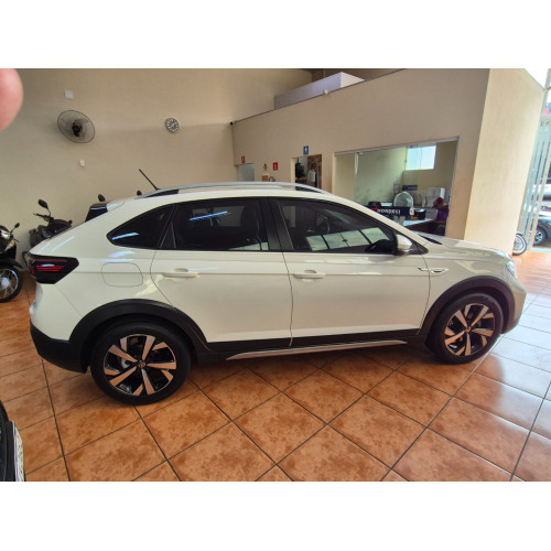VOLKSWAGEN Nivus 1.0 4P FLEX 200 TSI HIGHLINE TURBO AUTOMÁTICO