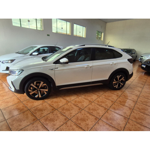 VOLKSWAGEN Nivus 1.0 4P FLEX 200 TSI HIGHLINE TURBO AUTOMÁTICO