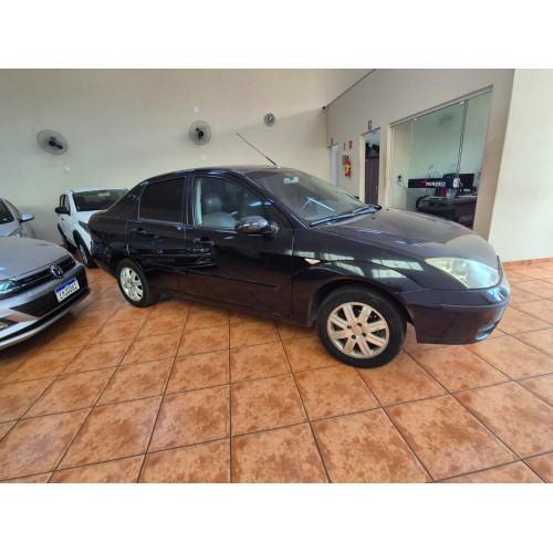 FORD Focus Sedan 1.6 4P GL FLEX