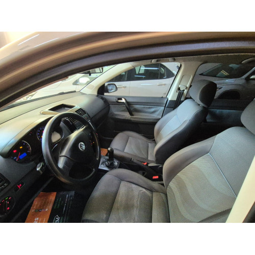 VOLKSWAGEN Polo Hatch 1.6 4P FLEX