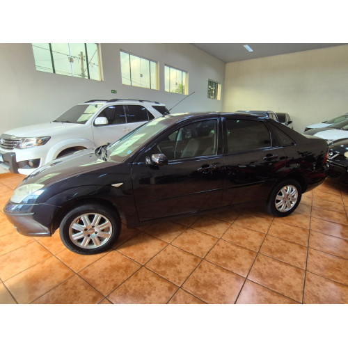 FORD Focus Sedan 1.6 4P GL FLEX