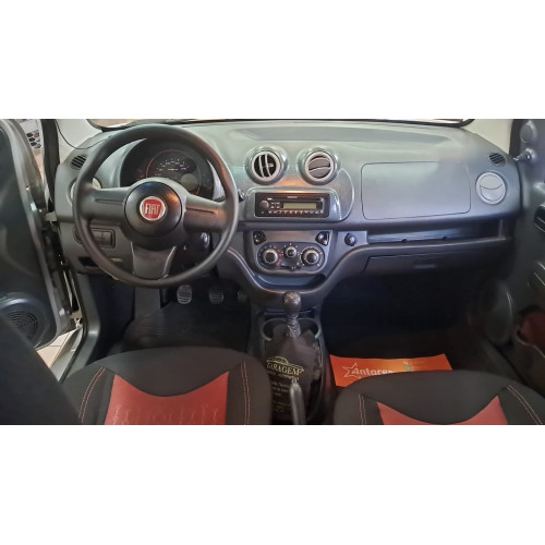 FIAT Uno 1.4 4P FLEX SPORTING