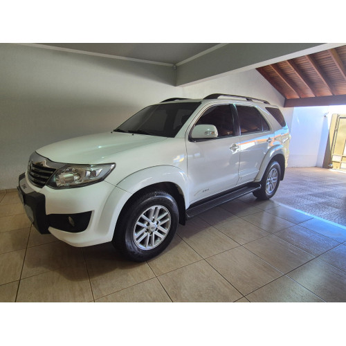 TOYOTA Hilux SW4 2.7 16V 4P SR FLEX AUTOMÁTICO