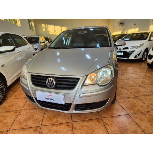 VOLKSWAGEN Polo Hatch 1.6 4P FLEX