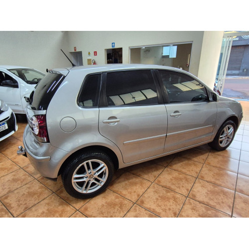 VOLKSWAGEN Polo Hatch 1.6 4P FLEX